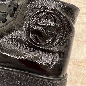 Gucci ankle booties. Leather black. size 9
